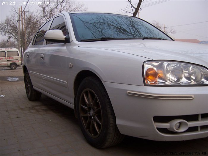 白色伊兰特换装新轮毂卡钳喷红申请加精