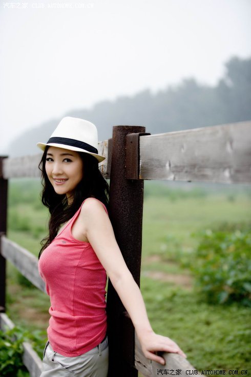 清纯玉女赵雪莲代言长安cx20