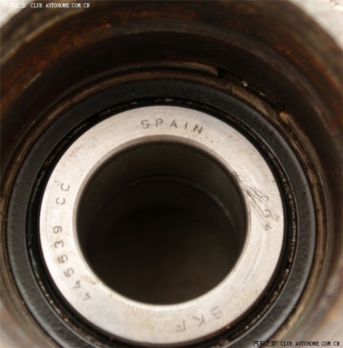 后轮轴承是这个样子的?