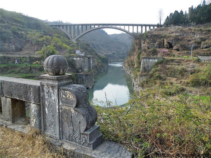 老桥头柱