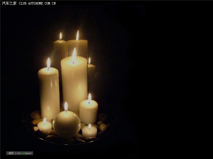 今日让我们为灾区人民祈福,为死难同胞默哀!