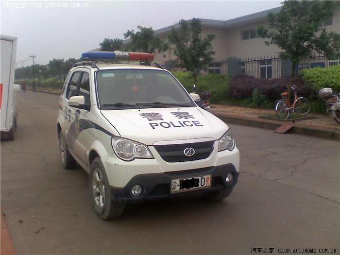 拍到的tt警车_众泰2008论坛_手机汽车之家