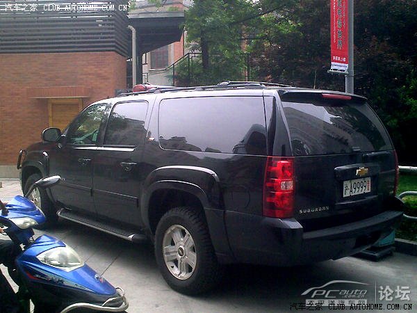 徐家汇实拍中国最牛警车最牛牌照fbi专用座驾