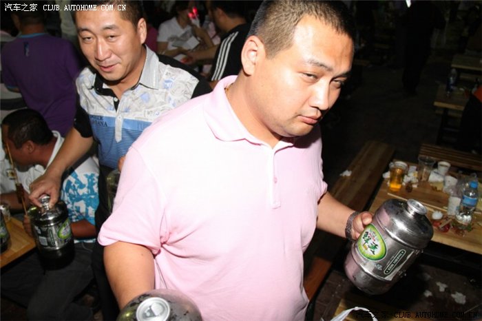 买啤酒&nbsp; 30rmb&nbsp; 1个