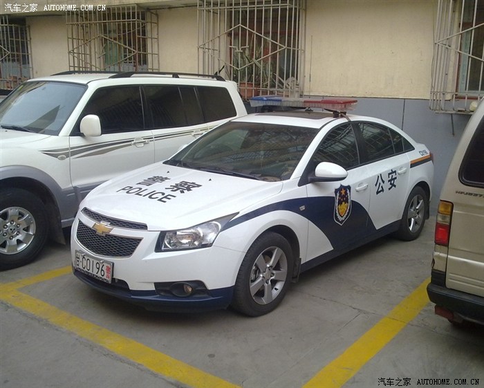 哪位车友有雪铁龙警车照片发上来大家分享下.