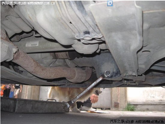 求助:机油底壳螺丝的位置?自己换机油,找不到地方