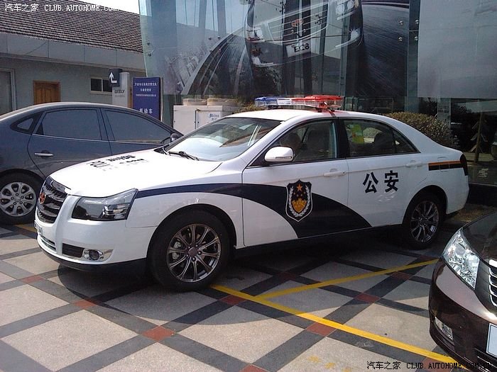 【图】高速上看到大8的警车_吉利ec8论坛_汽车之家论坛