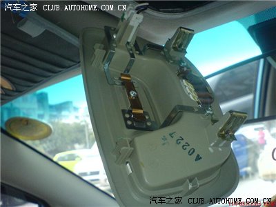 请教下各位,关于这个车顶天线拆装问题