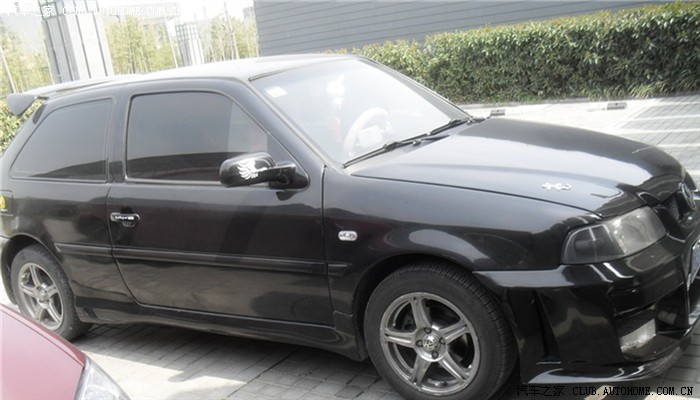 出售大众两门高尔(黑色)自刀一下