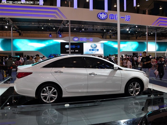 索拉塔就是瑞纳放大版