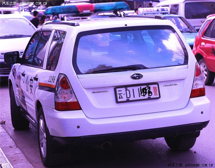 史上最牛的森林人警车图片