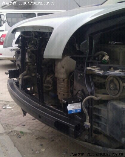 途胜前后防撞钢梁