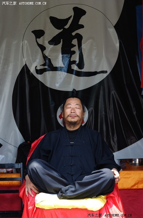 哈弗2.4 改烧天然气了现油气两用 装顶灯 架子等 不断后期发图