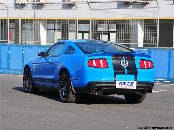 想买一辆野马谢尔比gt500
