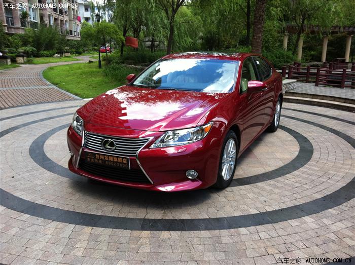 辆红色es250提车 上牌 贴膜 速飚车作业_雷克萨斯es论坛_汽车之家论坛