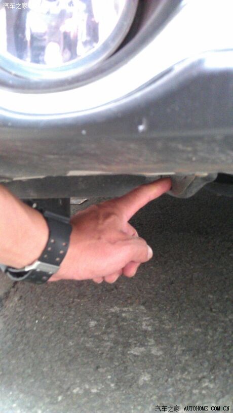 小s前面的拖车孔在哪里?