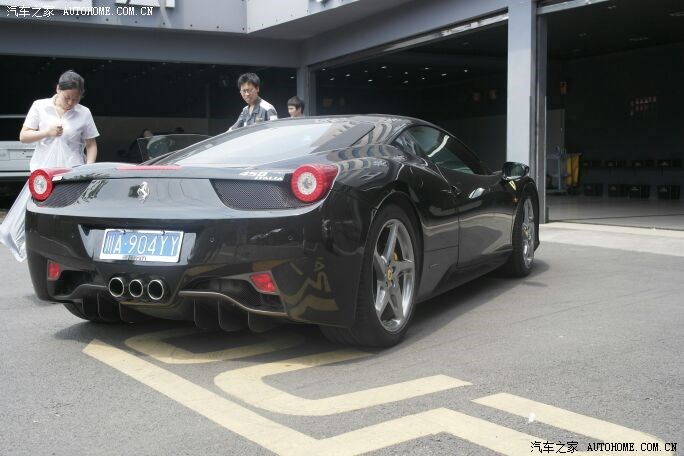 【图】黑白双马458_法拉利论坛_汽车之家论坛