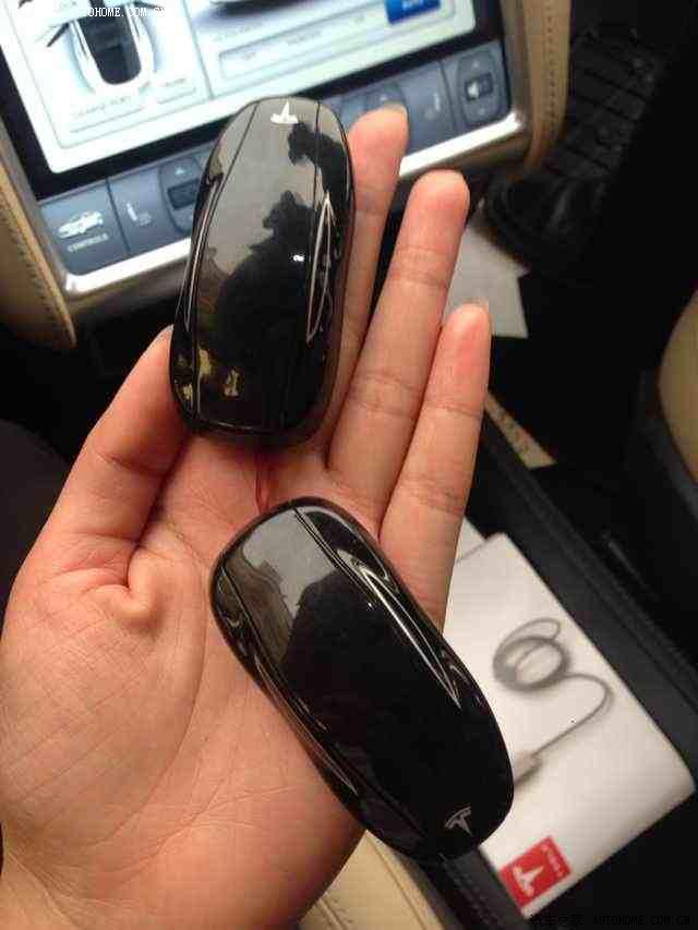 石家庄首台特斯拉 上图