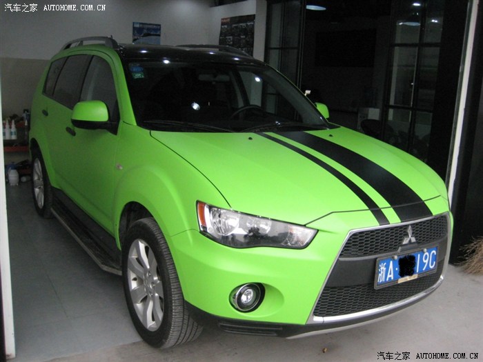 10款三菱欧蓝德改色亚光绿作业