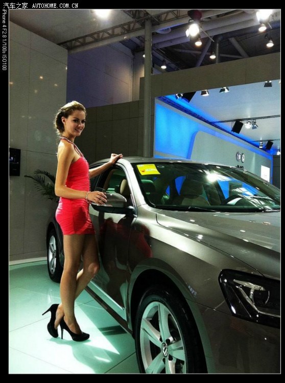 大众官方指定的美女车模德国mmgriselda