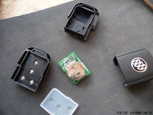遥控钥匙更换电池如何拆卸图解