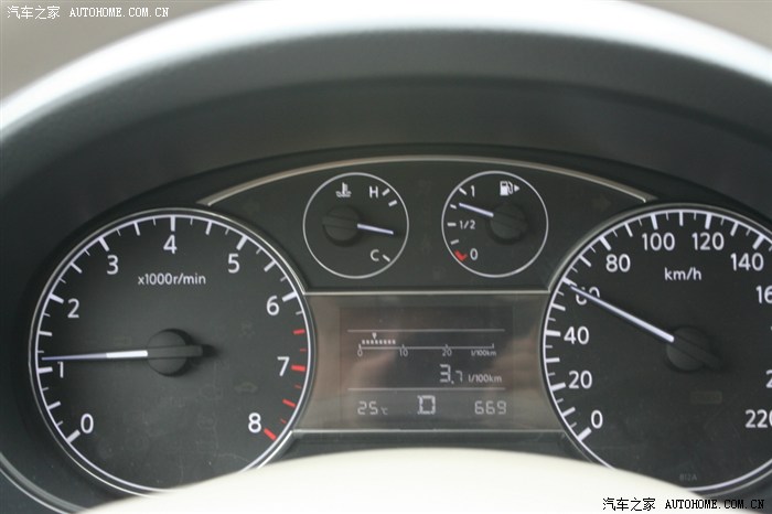 浙江民生电台996车舞飞扬王飞用新骐达挑战一箱油从杭州到广州