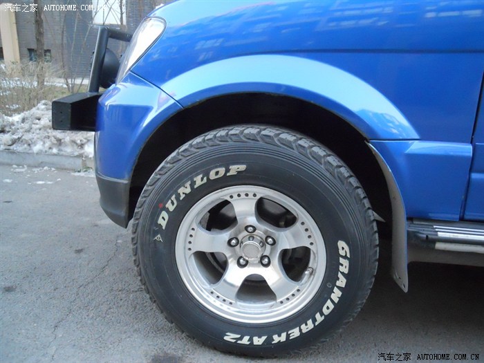 众泰5008车型可否装215/75/15轮胎