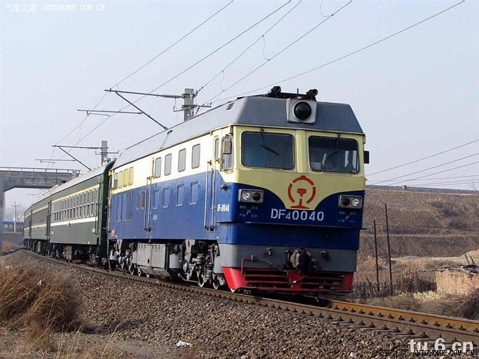 东风4c(df4c)型干线客货两用内燃机车 东风4c型内燃机车是交直恋珑
