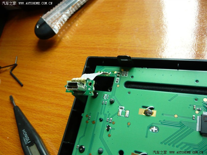 帝豪cd机usb接口改装至手套箱,据我传说是史上最完美方案