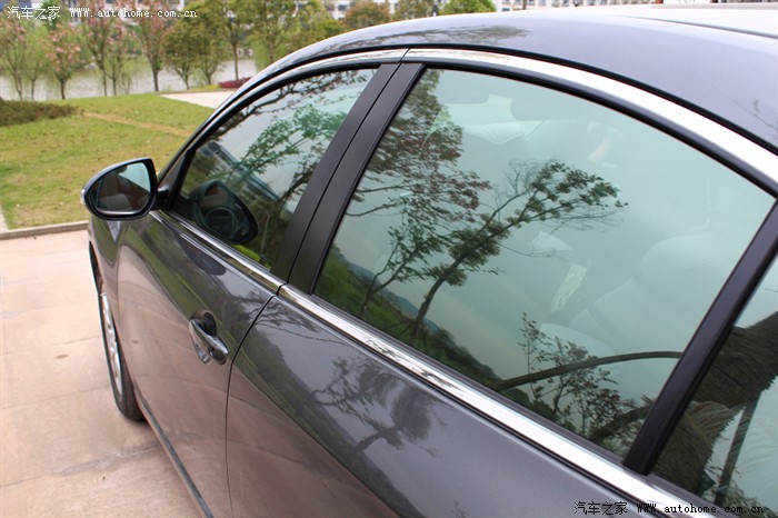 侧面贴的3m魔幻大师,效果很好