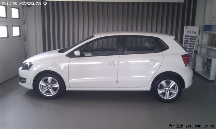 出售新polo全新5幅海星轮毂和轮胎,行驶不到30公里