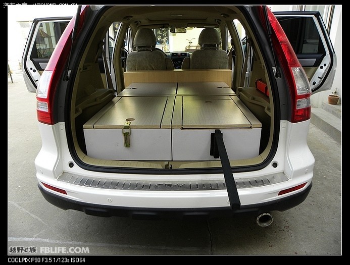 我发现哈弗m2很有改装成两人房车的天赋具体请见图申请加精华