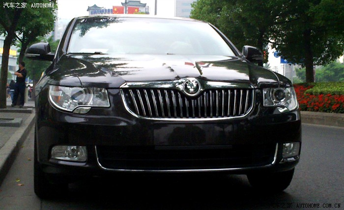 随便拍拍,本人的昊锐摩卡棕素照