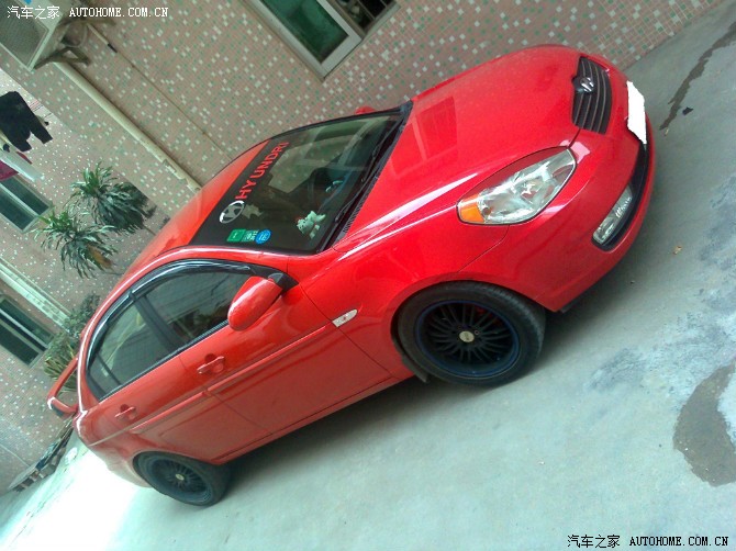 红色雅绅特重度改装