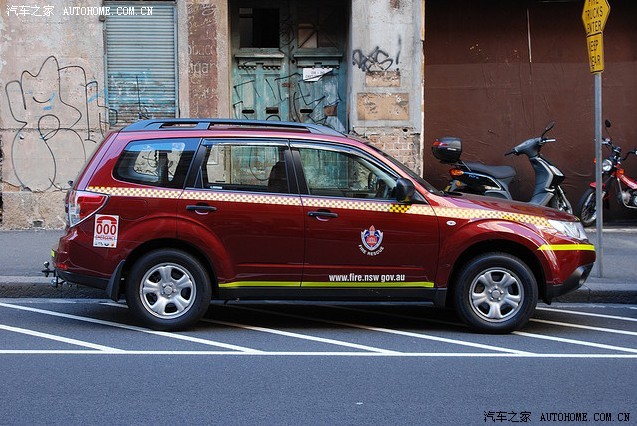 看看俺们这里的斯巴鲁森林人警车 超酷