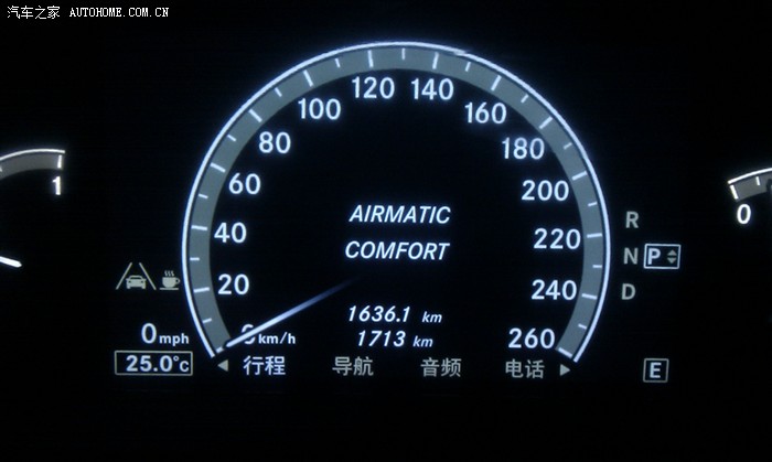 奔驰2011款s300l 完整显示界面(仪表盘 前中央显示器 后排显示器)