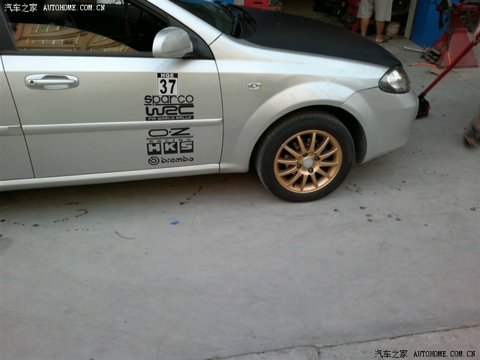 又一重磅凯越改装17寸轮毂短弹簧作业