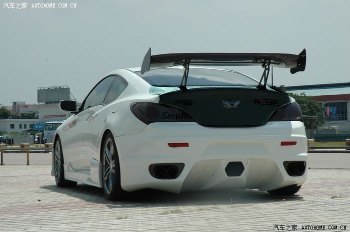 劳恩斯酷派法拉利后包 带雾灯马丁前包 改装大包围上身图