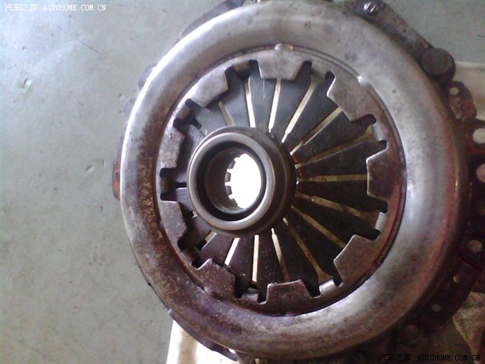 分离轴承与离合器拨叉