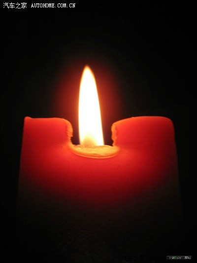 红蜡烛祈福图片