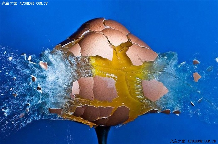 当子弹击碎物体的精彩瞬间