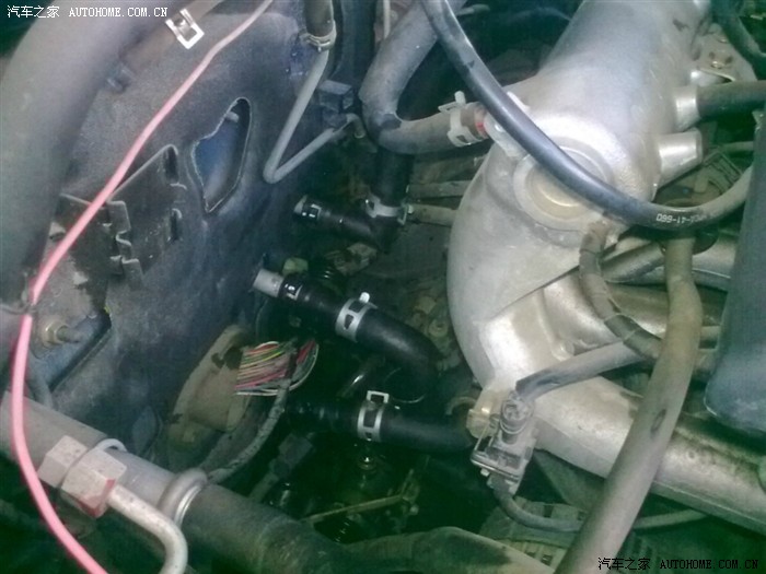 橡胶老化:换了暖水进/出水管 水箱的下水管