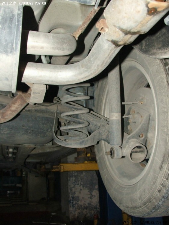 换黑桶减震作业