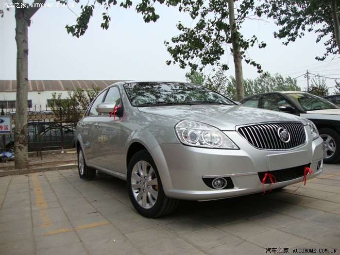 请问各位绿灯后的黄灯闪烁可以通行吗?我貌似