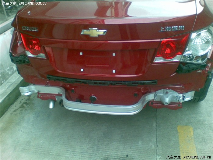 科鲁兹后保险杠的样子