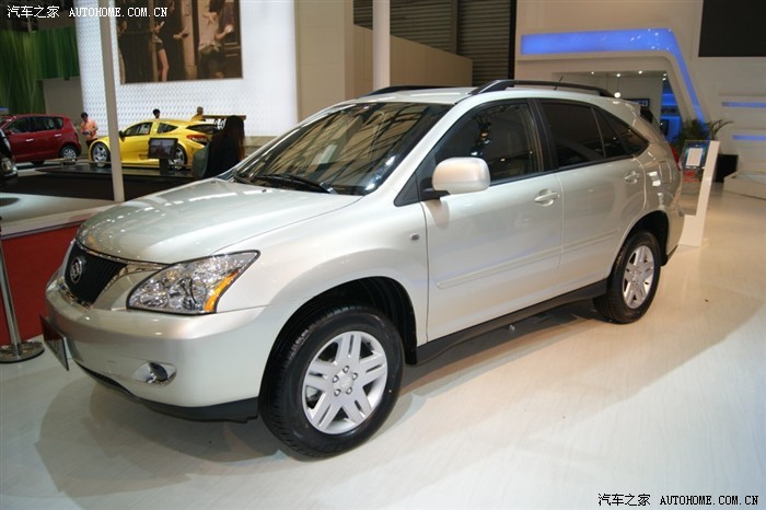 3848 | 回复: 25 比亚迪s6论坛 s6和黄海v3同时变雷克萨斯rx,并非我的