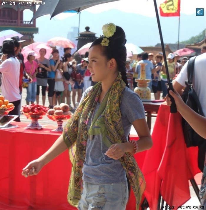 送个在横店拍的美女照片