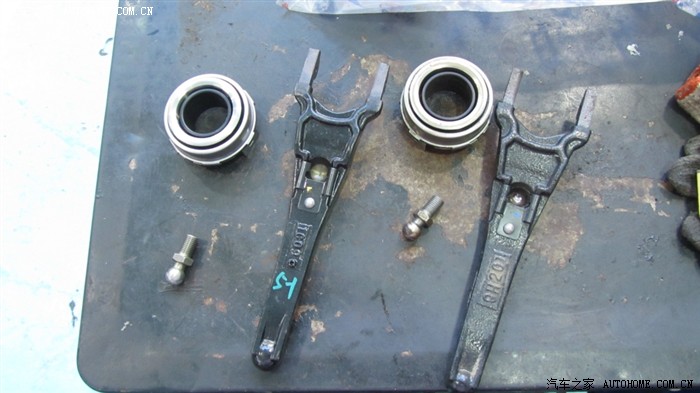 更换分离轴承分离拨叉等三件套