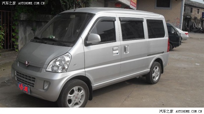 车子是7月份买的荣光6407bf,标准版