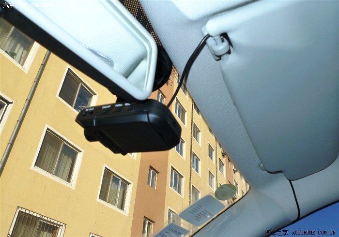 原创新宝来安装行车记录仪作业